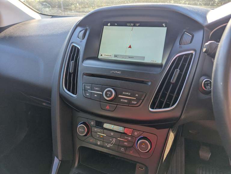 FORD FOCUS 2.0 TITANIUM X FULL SERVICE HISTORY NEW CAMBELT KIT LOVELY CONDITION