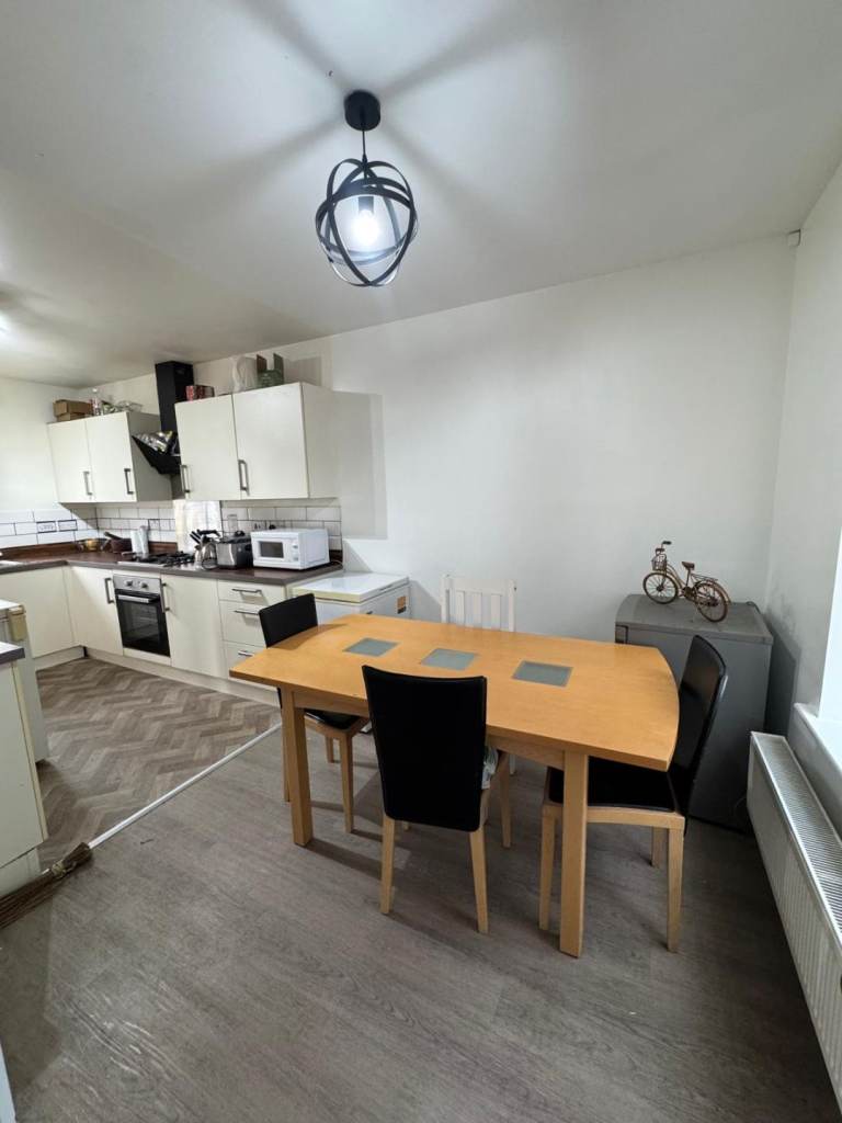 2 Double Rooms Available in Friendly House Share – Garden – £650 PCM Bills Included
