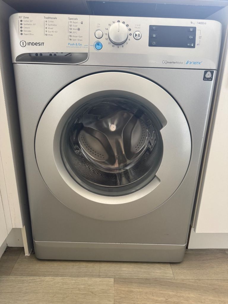 Indesit 9kg washing machine 