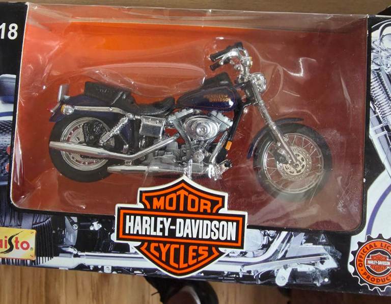 Maisto Harley-Davidson 1:18 Model Motorcycles - NEW