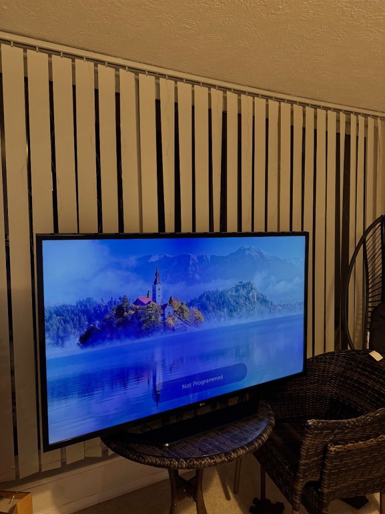 LG | 49”, 4K Smart TV