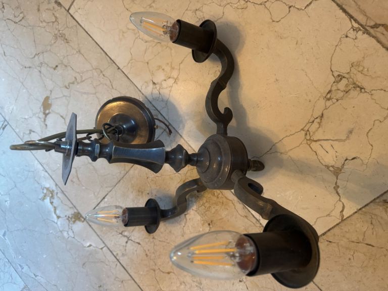 5 old style light fittings  