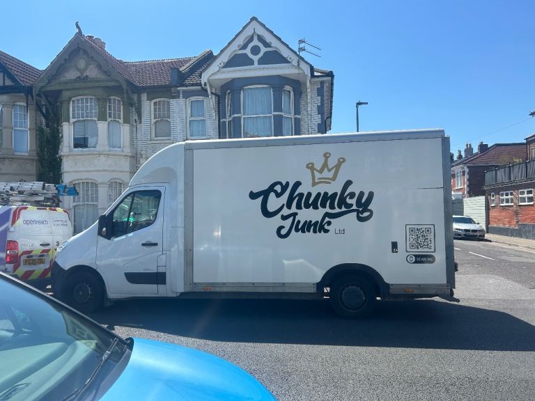 LICENSED HOUSE CLEARANCE & RUBBISH REMOVAL–JUNK-GARDEN-BUILDING-LOFT- MAN & VAN-OFFICE-GARAGE