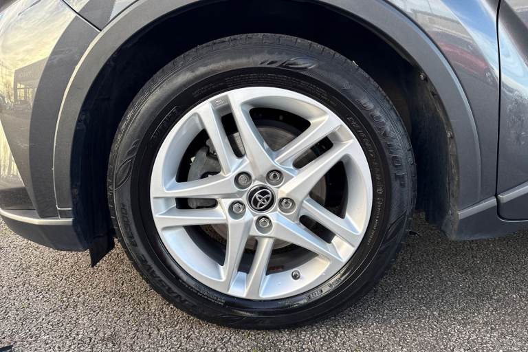 2022 Toyota C-HR 1.8 VVT-h Icon CVT Euro 6 (s/s) 5dr SUV PETROL/ELECTRIC Automatic