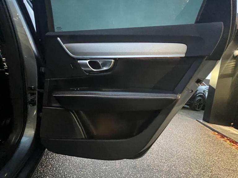 2018 Volvo S90 2.0 D4 R DESIGN 4dr Geartronic SALOON DIESEL Automatic