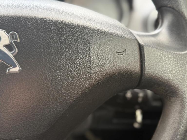 2012 Peugeot 308 1.6 HDI 92 SR 5dr ESTATE DIESEL Manual