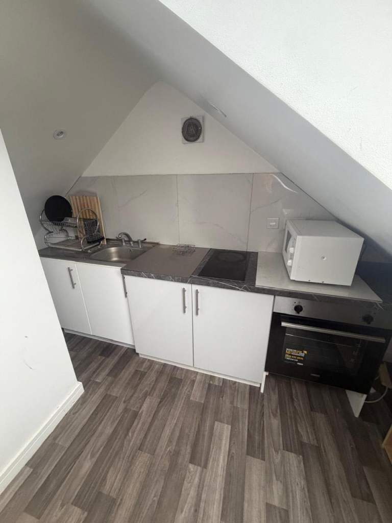 Studio loft available for couples or single occupants 