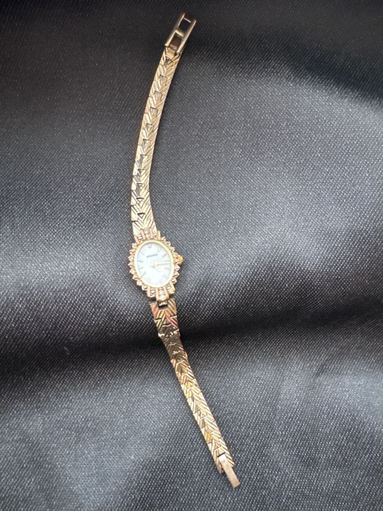 vintage women watch