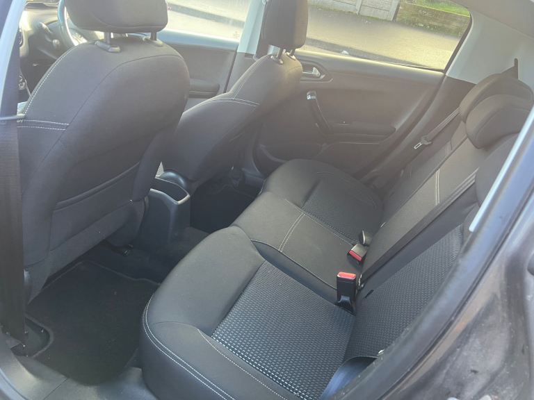 PEUGEOT 208 ALLURE PREMIUM 2019 ONLY  45K MILES  WITH EXCELLENT CONDITION 