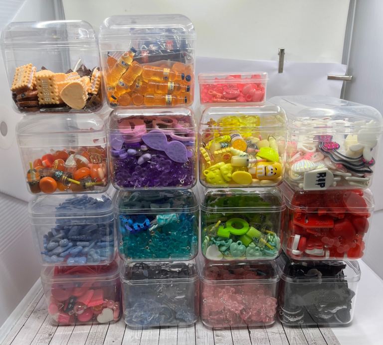 Resin, Acrylic, Cabachons, Charms, Buttons, Beads Job Lot 1000's items