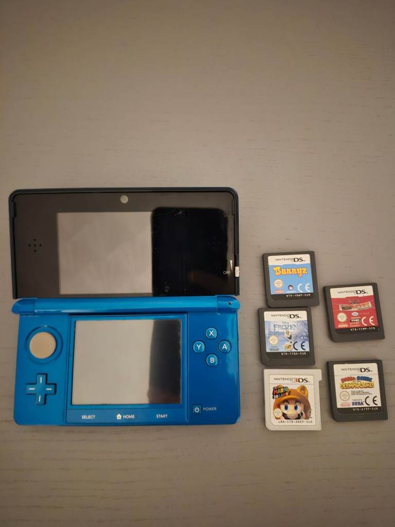 Nintendo 3DS Console with 5 Games – Blue, Good Condition