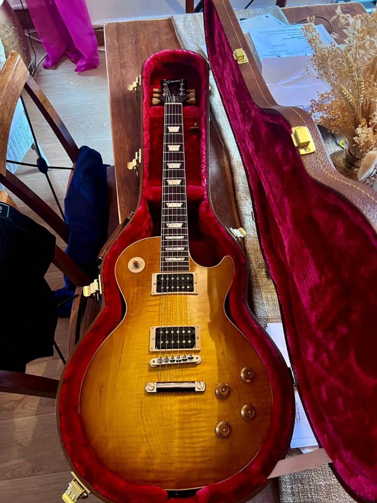 Vocalist for original alt rock/power pop band 