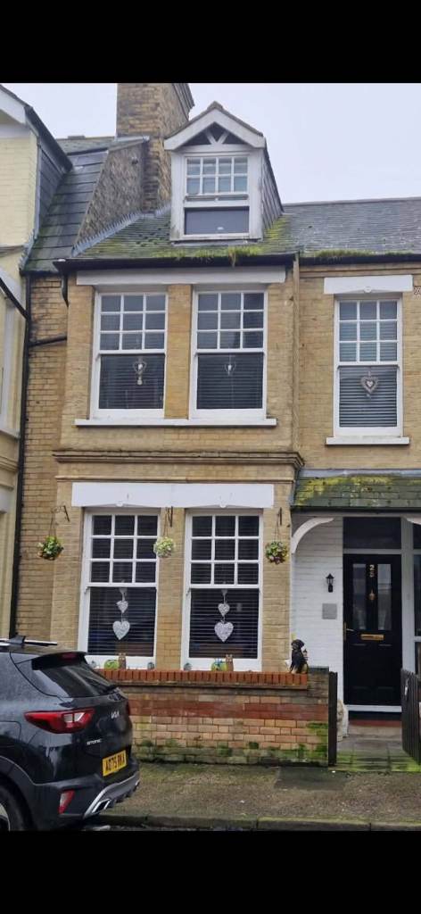 Victorian house for exchange 
