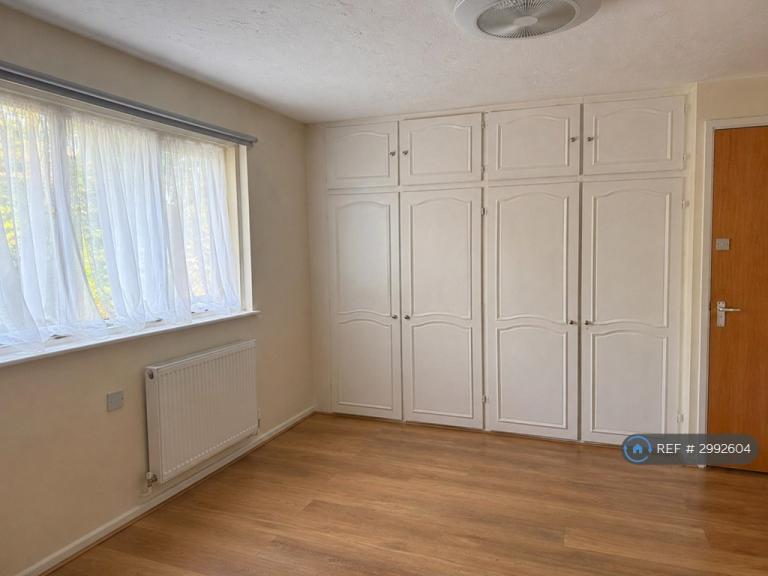 1 bedroom house in Tall Trees, Slough, SL3 (1 bed) (#2992604)