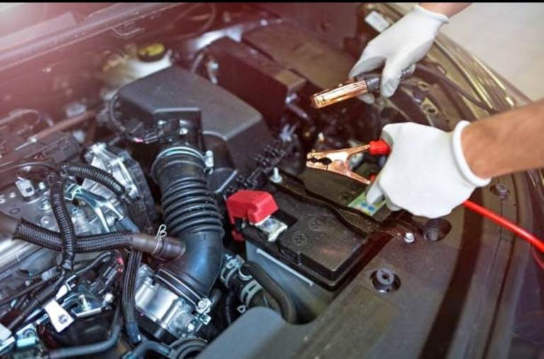 Car Battery with Jump Leads – Good Condition