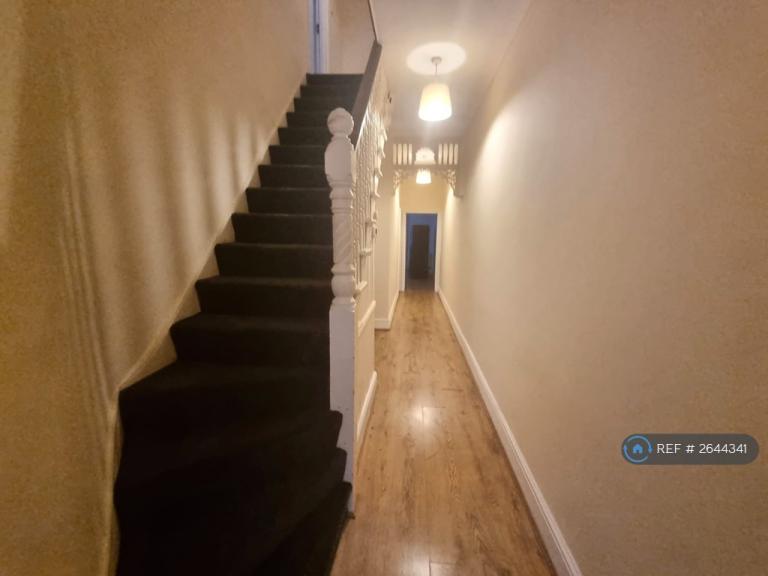 4 bedroom house in Sylvan Avenue, London, N22 (4 bed) (#2644341)