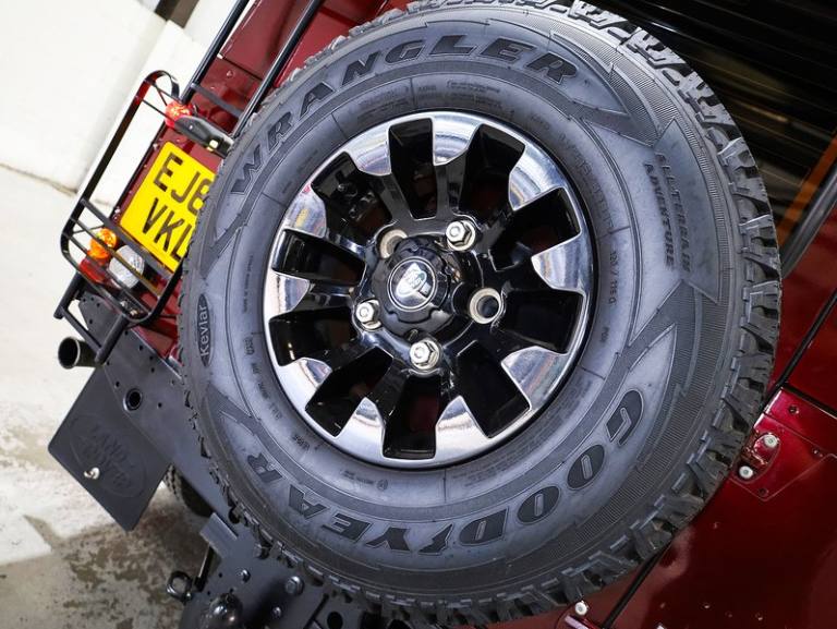 2014 Land Rover Defender XS Utility Wagon TDCi [2.2] PANEL VAN DIESEL Manual