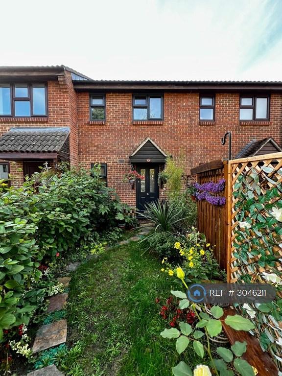 2 bedroom house in Hythe Close, Bracknell, RG12 (2 bed) (#3046211)