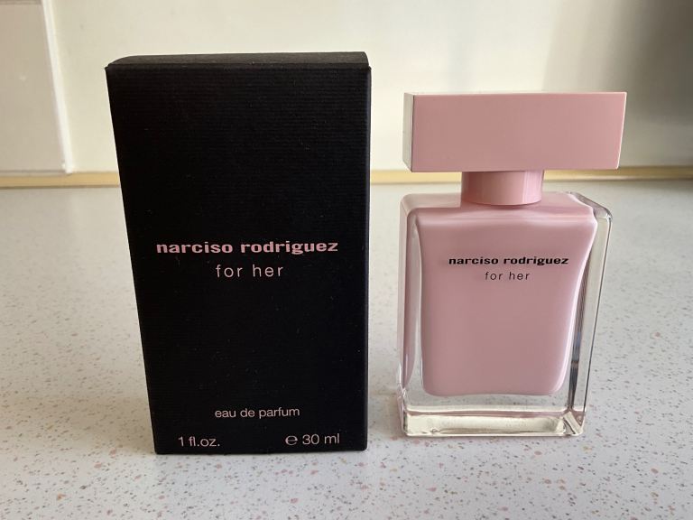 narciso rodriguez for her Empty Perfume Bottle with box, 30ml Eau de Parfum, Pastel Pink, 10cm high