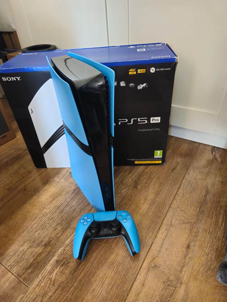 Ps5  Pro Digital  2Tb Like New ! 