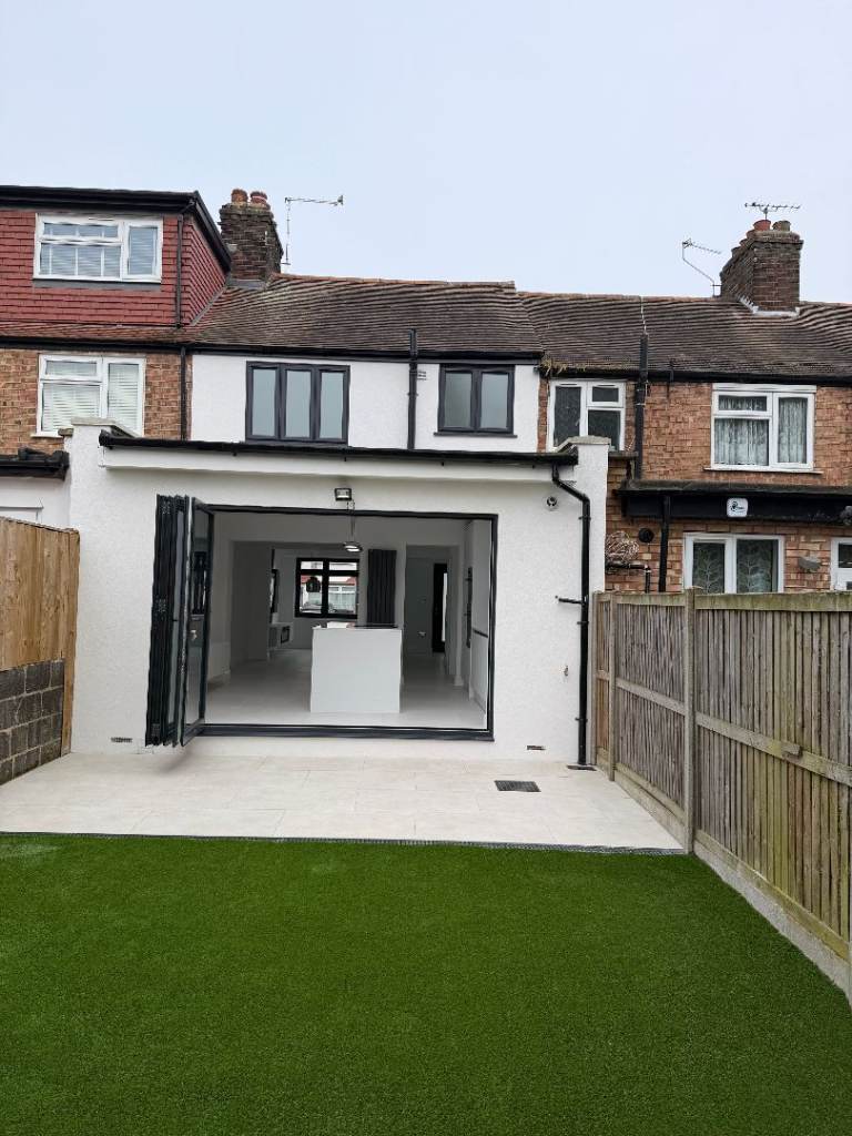 Professional Builder & Tiler – Full Renovations, Extensions, Bathrooms & More
