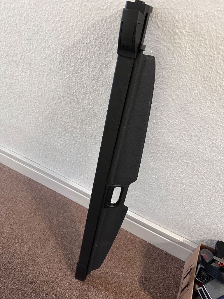 Vauxhall Zafira B retractable parcel shelf