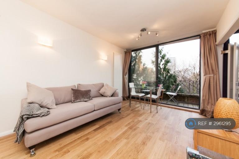 1 bedroom flat in Hyde Park Place, London, W2 (1 bed) (#2961295)