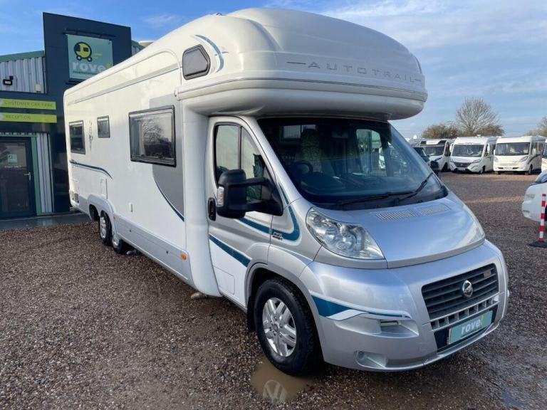 Auto-trail Arapaho 4 Berth 4 Belt End Lounge Motorhome automatic