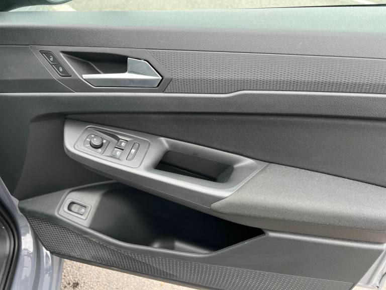 2025 Ford Transit Connect 250 LWB 1.5 Limited 150PS PHEV Auto Van Petrol Parallel PHEV Automatic