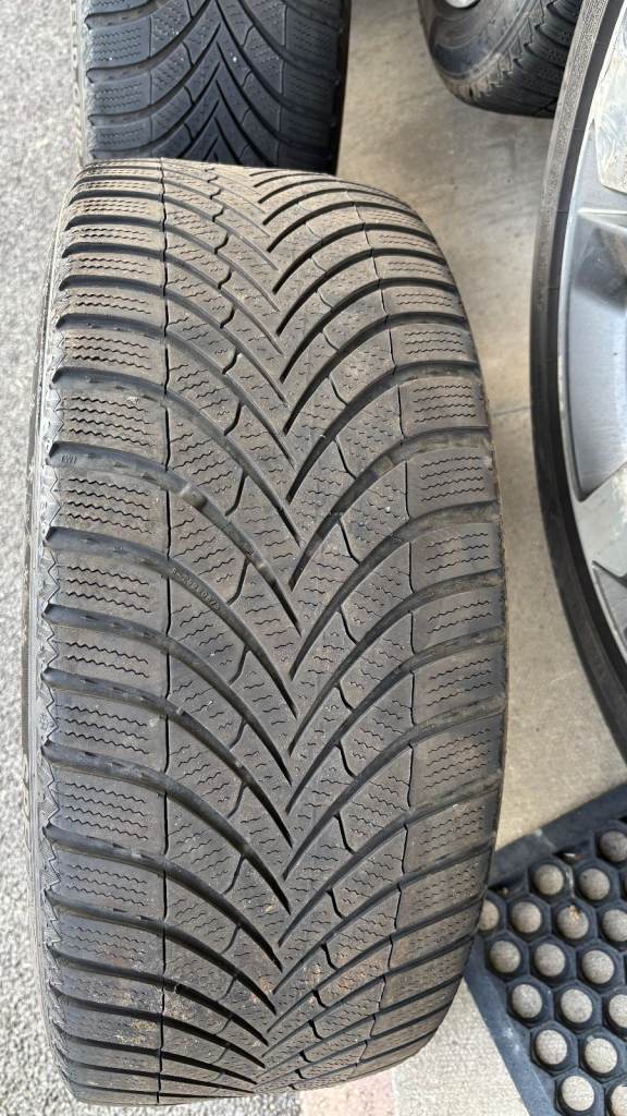 4 x Peugeot 308 Alloy Wheels 225/45/R17 with Semperit Speed-Grip 5 Tyres  