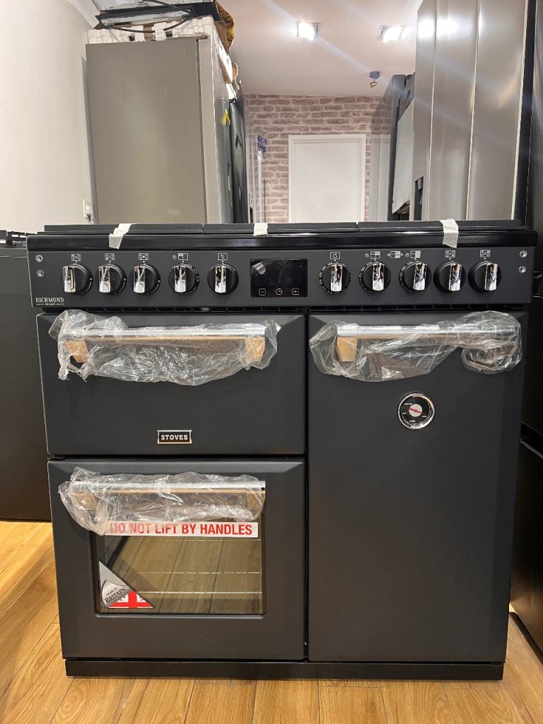 Stoves Richmond Deluxe dual fuel Range Cooker 