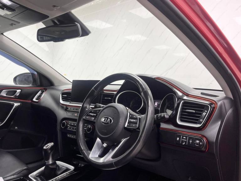2018 Kia Ceed 1.4 T-GDi First Edition Hatchback 5dr Petrol Manual Euro 6 (s/s) (138 bhp)  Hatchba...