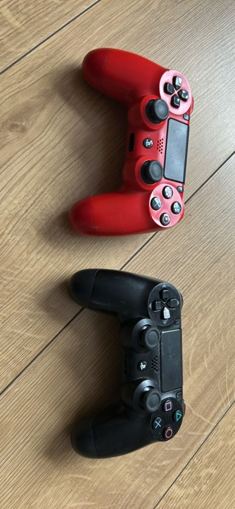 Official Sony ps4 controllers - working fine- 25 pounds each - also work on ps5 