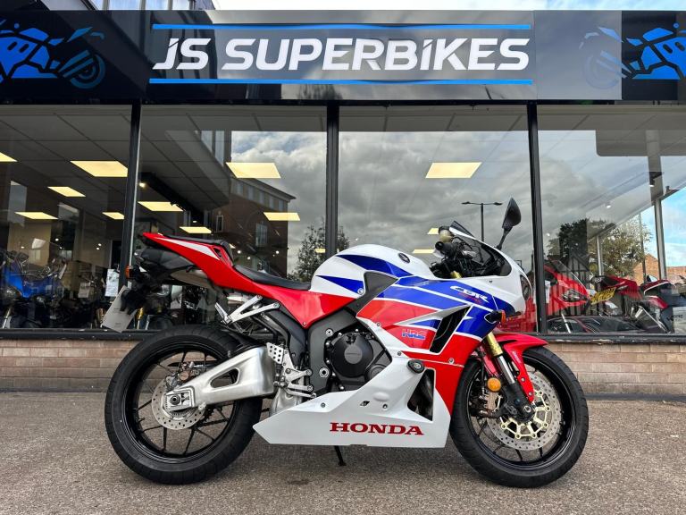 HONDA CBR600RR RA-D 2013 - ONLY 20162 MILES 