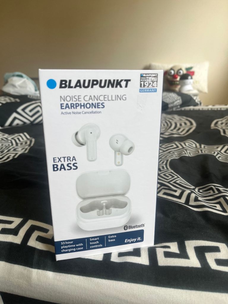 Blaupunkt Noise Cancelling Earphones White New 