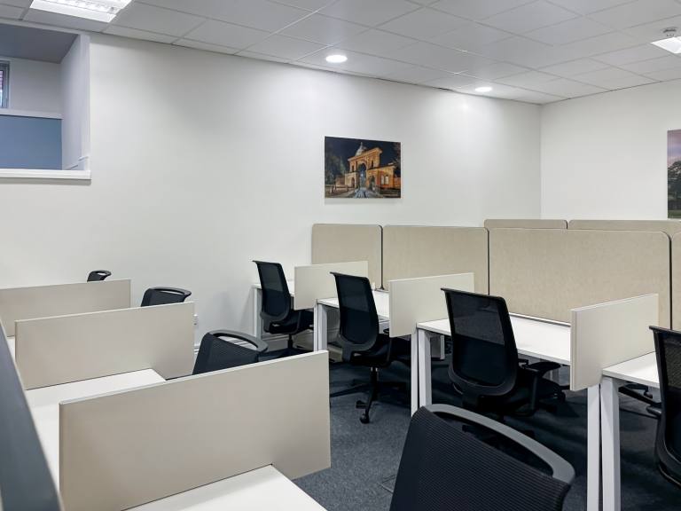 Blackburn - BB2 2DH \ Coworking Space with Flexible Desk Access