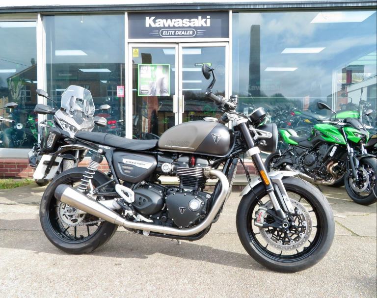 TRIUMPH SPEED TWIN 1200 2024