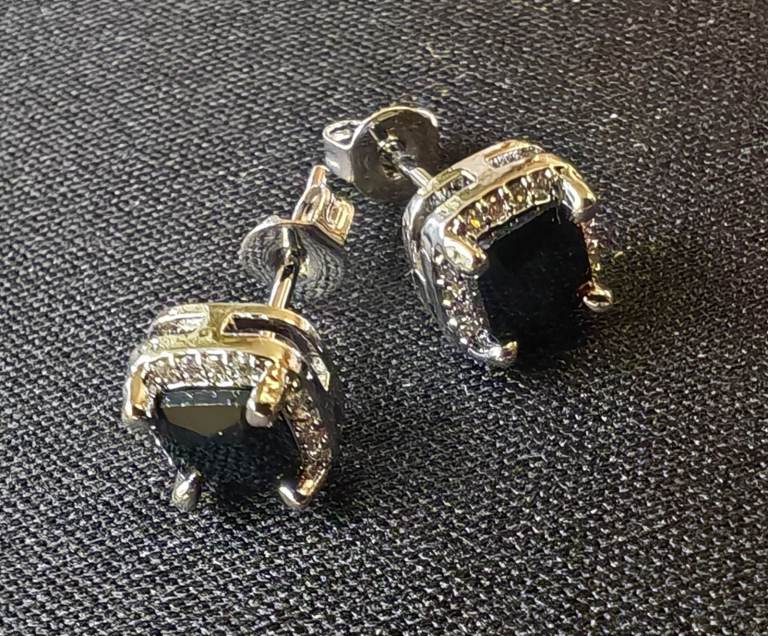 New Black Stone Stud Earrings – Silver Tone
