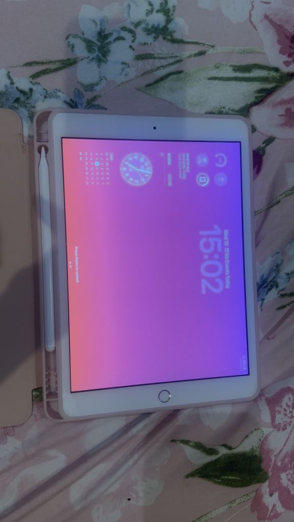 Apple iPad 8th Gen 32GB – Silver, Good Condition with Case