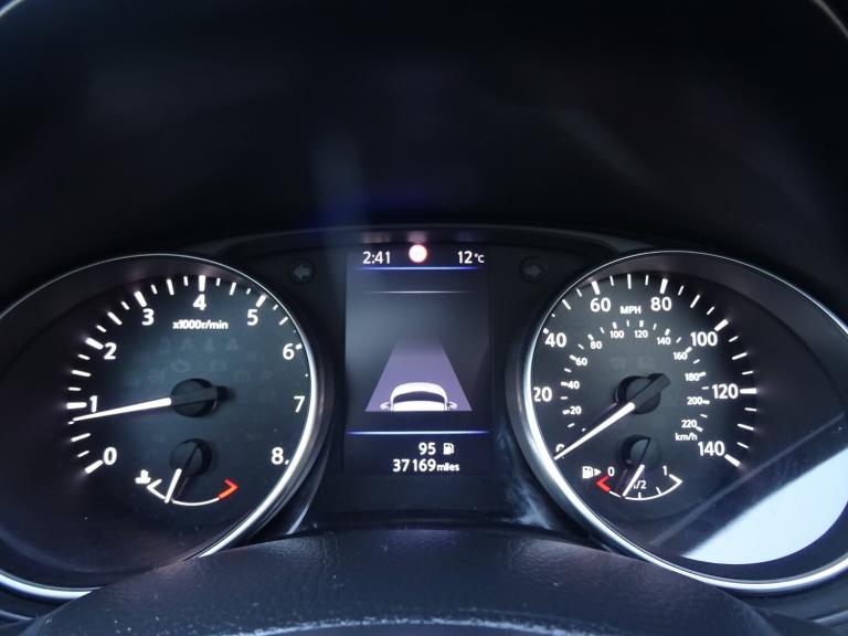 2019 Nissan Qashqai 1.3 DiG-T Tekna 5dr **LOW MILEAGE*ONLY 37000 MILES FROM NEW** HATCHBACK Petro...