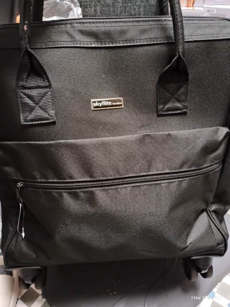 Skyflite London 4-Wheel Suitcase