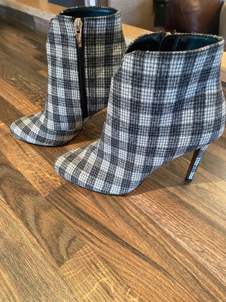 Checked Ankle Boots with Zip – Good Condition