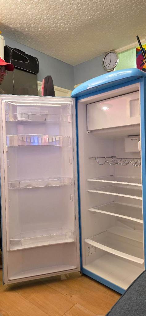 Delivery Like new 150 cm tall Gorenje Retro style Blue. 