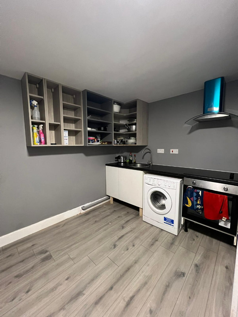 Room in Melton Road, Leicester (LE4 7AN)