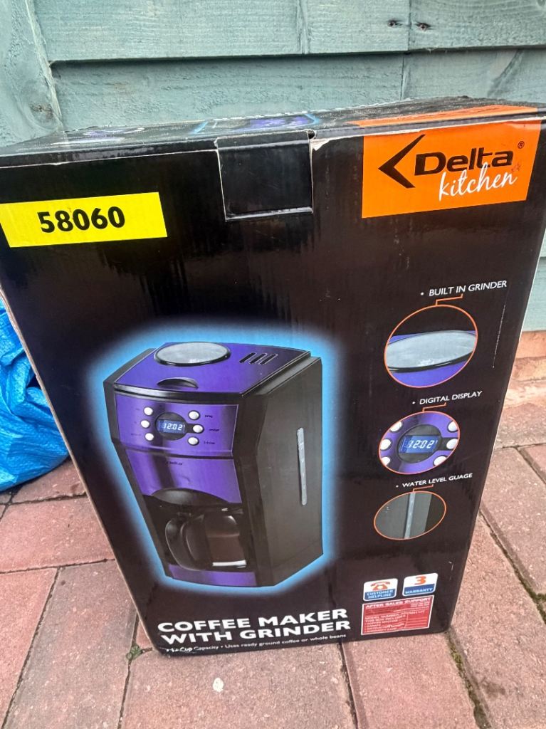 Delta Kitchen Coffee Machine with Grinder - Good Condition Purple