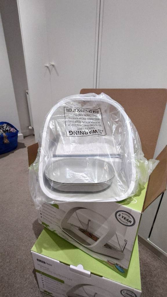 2x Surefeed Microchip Pet Feeder with batteries and charger