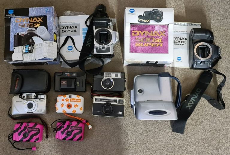 JOB LOT OF 8 CAMERAS...