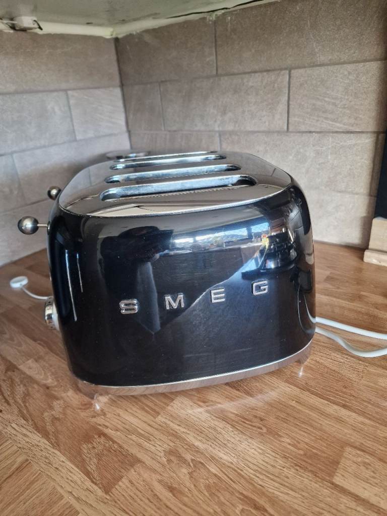 Smeg Toaster *Black 4 Slice 