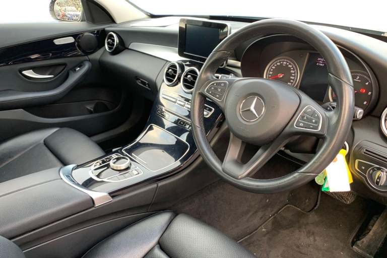 2018 Mercedes-Benz C Class C220d SE Executive Edition 4dr 9G-Tronic Saloon DIESEL Automatic