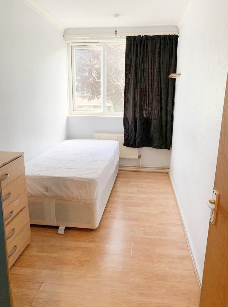 Double Room Brick Lane £850/pm - Bills Inc | Liverpool Street | Zone 1!